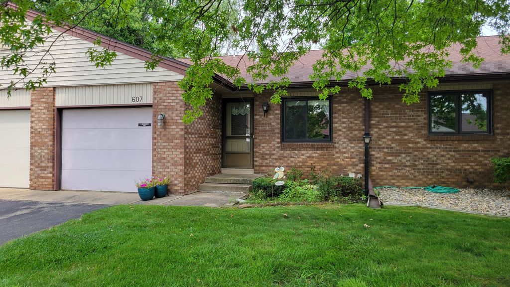 607 Gardenview Drive Sw Building: 27 Unit: 131, Byron Center