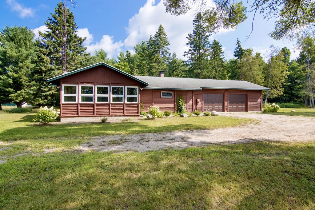 5073 Thumb Lake Road, Boyne Valley township