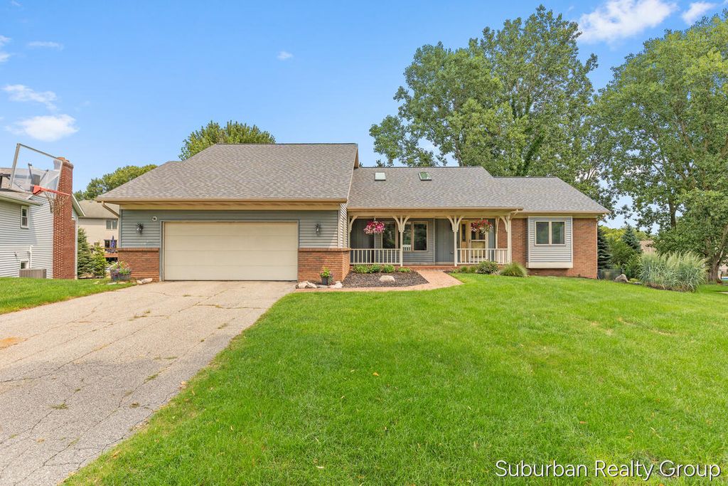 2543 Glencairin Drive Nw, Grand Rapids city