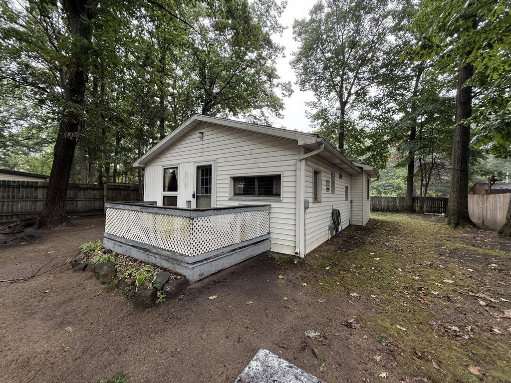 11660 Oriole Drive, Belvidere township