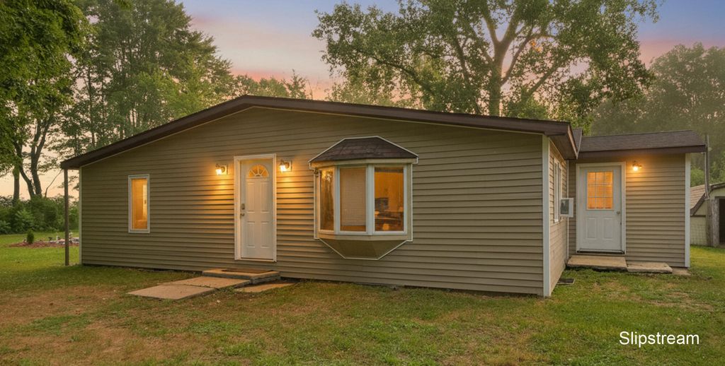 1401 S Miner Road, Crystal township