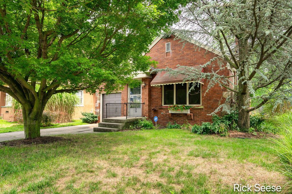 2344 Madison Avenue Se, Grand Rapids city