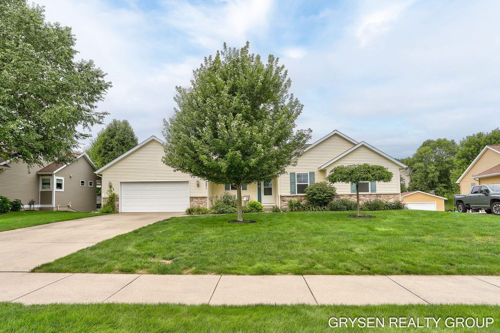 7483 Medinah Drive, Georgetown charter township