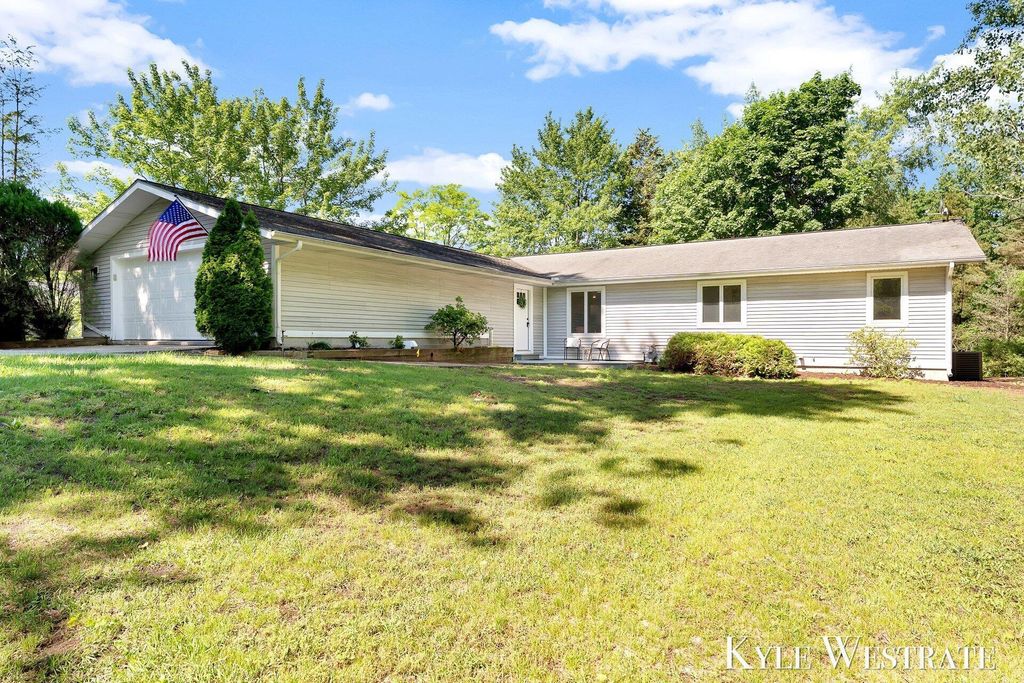 18883 168th Avenue, Spring Lake township