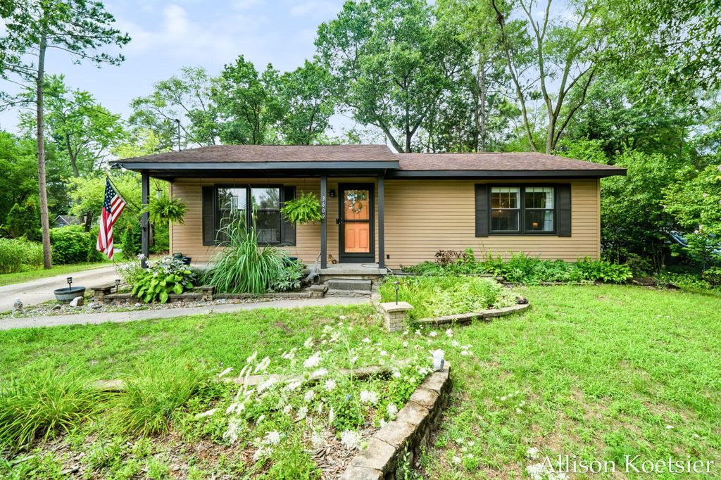 3609 Jupiter Avenue Ne, Plainfield charter township