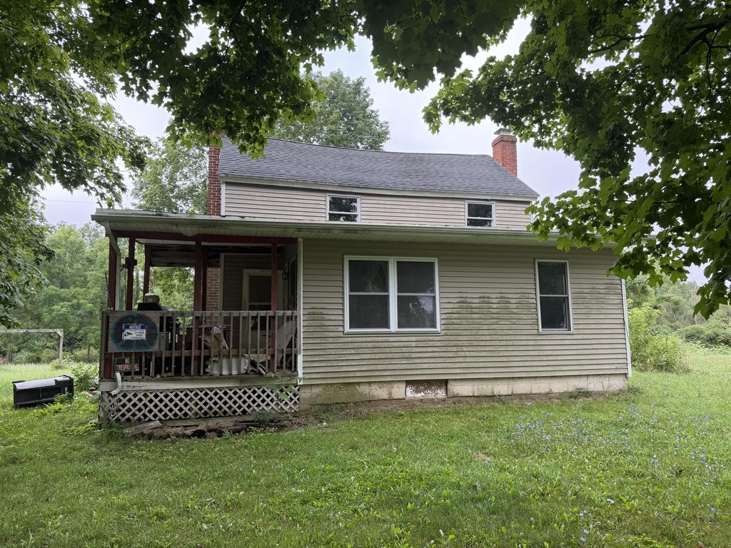 1475 W Sager Road, Hope township