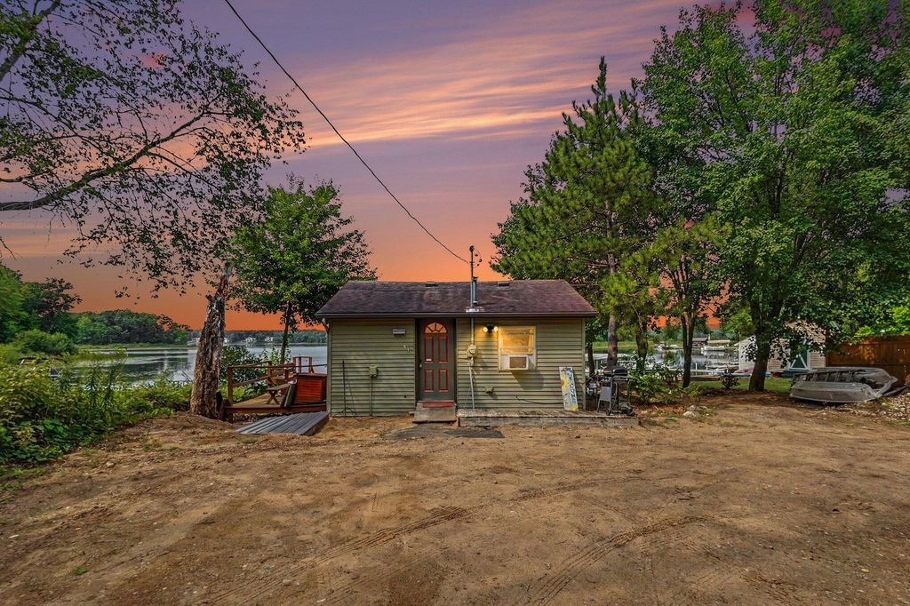 8221 S Island View Drive, Croton township