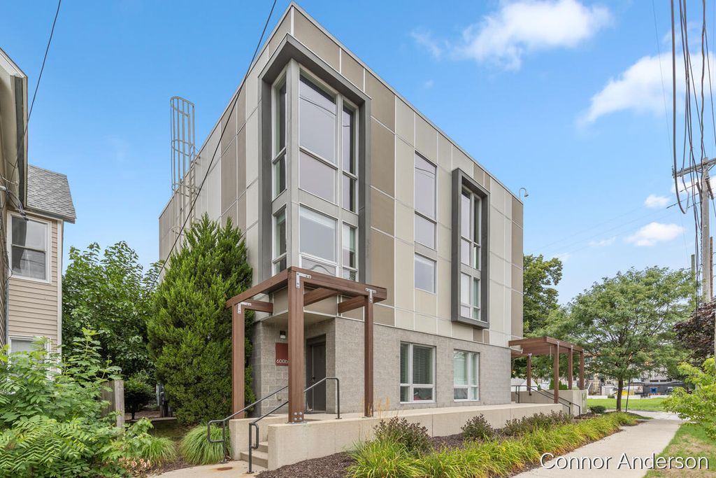 600 Douglas Street Nw Unit: 600b, Grand Rapids city