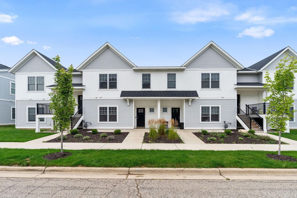 2104 Sherwood Avenue, Fillmore township