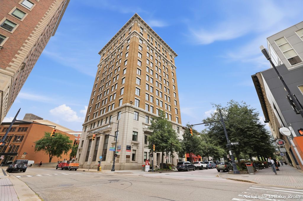 60 Monroe Center Street Nw Unit: 7c, Grand Rapids