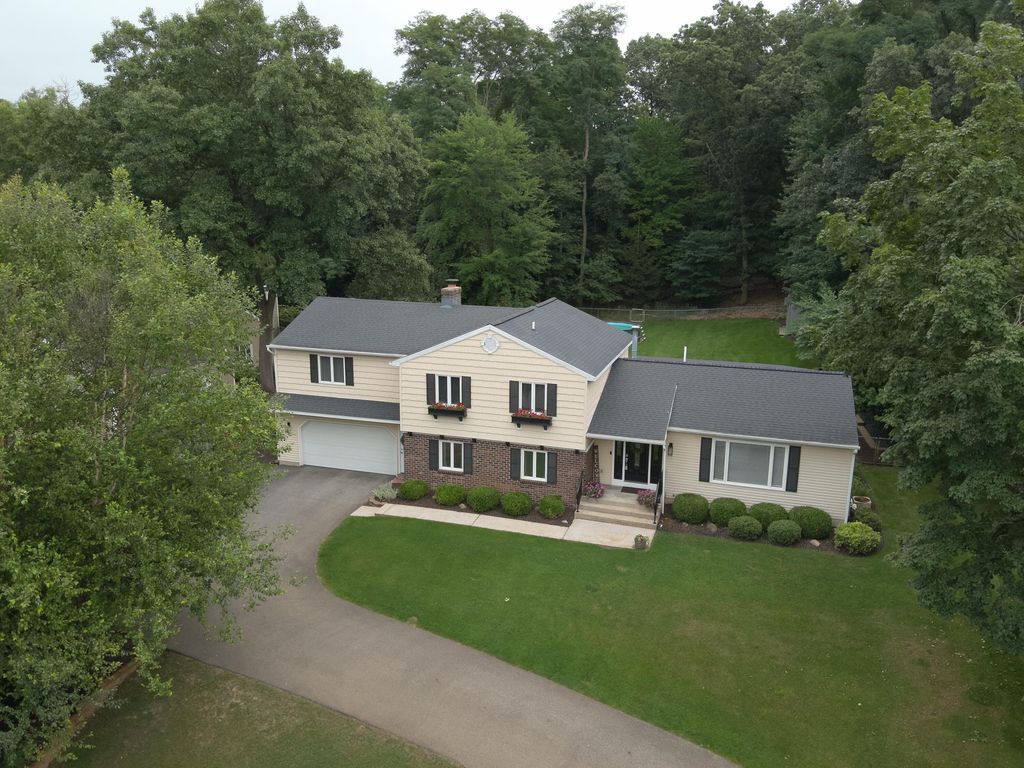 1538 Hillsboro Avenue Se, Cascade charter township