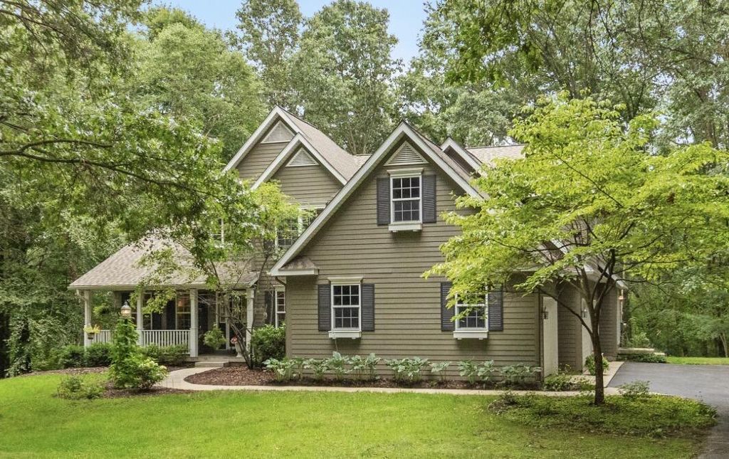 6200 Back Forty Drive Ne, Cannon township
