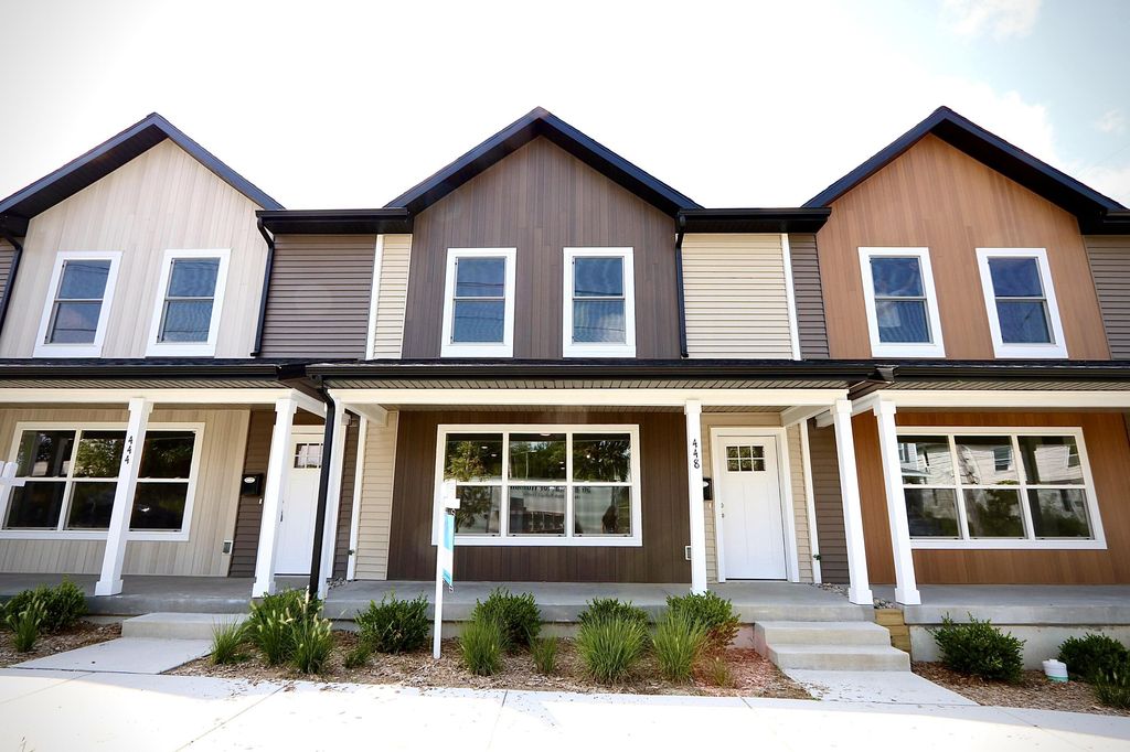 448 Pleasant Street Sw, Grand Rapids city