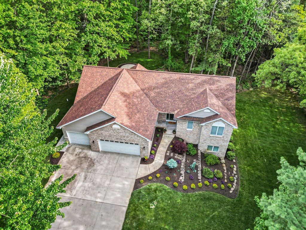 5224 Bonasa Drive Ne, Courtland township