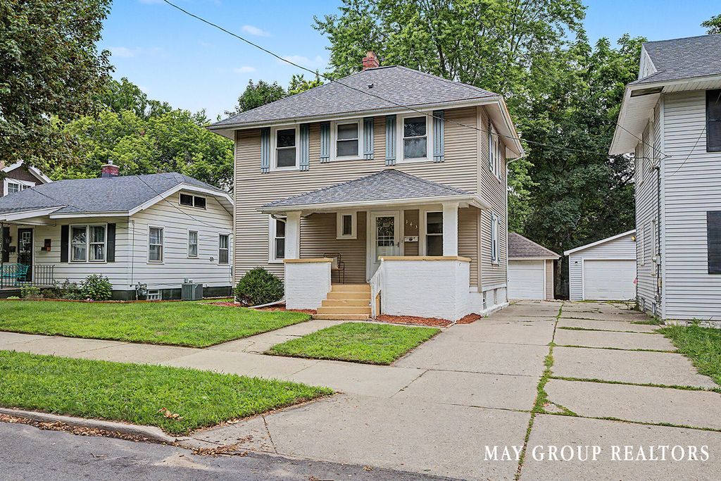 143 Burr Oak Street Ne, Grand Rapids