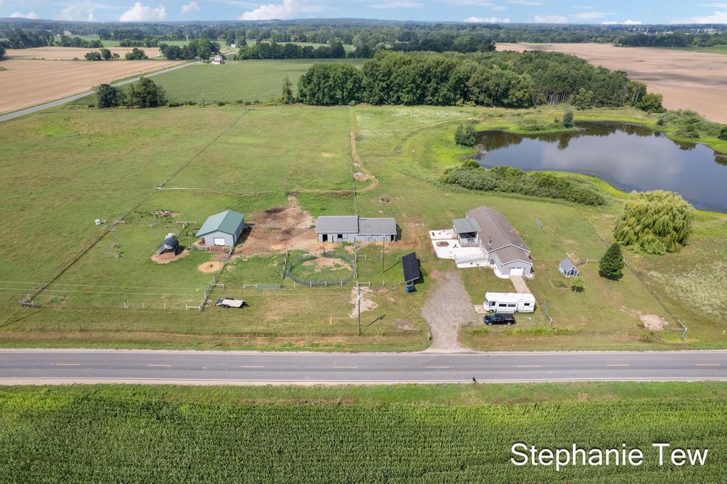 4155 N Neff Road, Day township