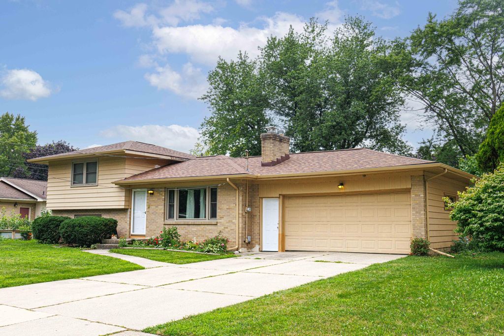 4545 Bonnie Avenue Se, Kentwood city