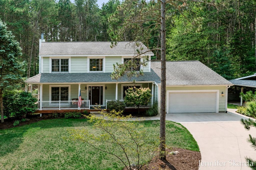 4530 Summit Forest Drive Ne Unit: 14, Algoma township