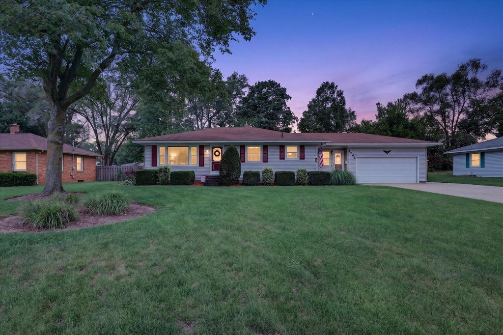 1055 Elmwood Drive, Georgetown charter township