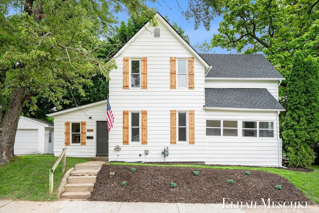 801 Coldbrook Street Ne, Grand Rapids city