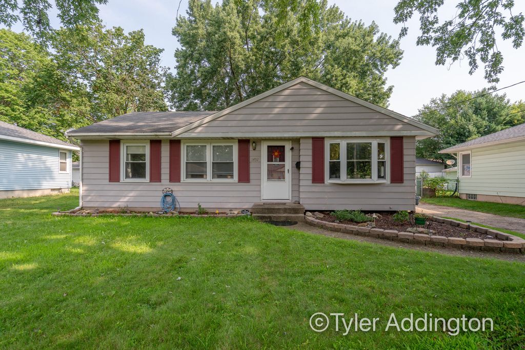 1451 Blanchard Street Sw, Wyoming city