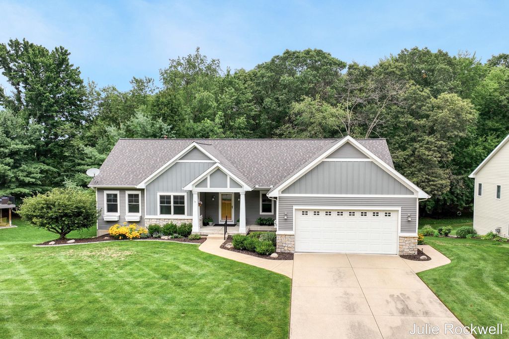 4730 Sundial Drive Ne, Plainfield charter township