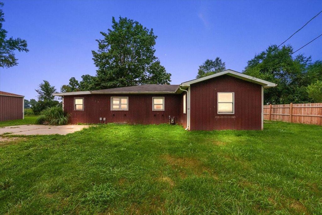 750 116th Avenue, Martin township
