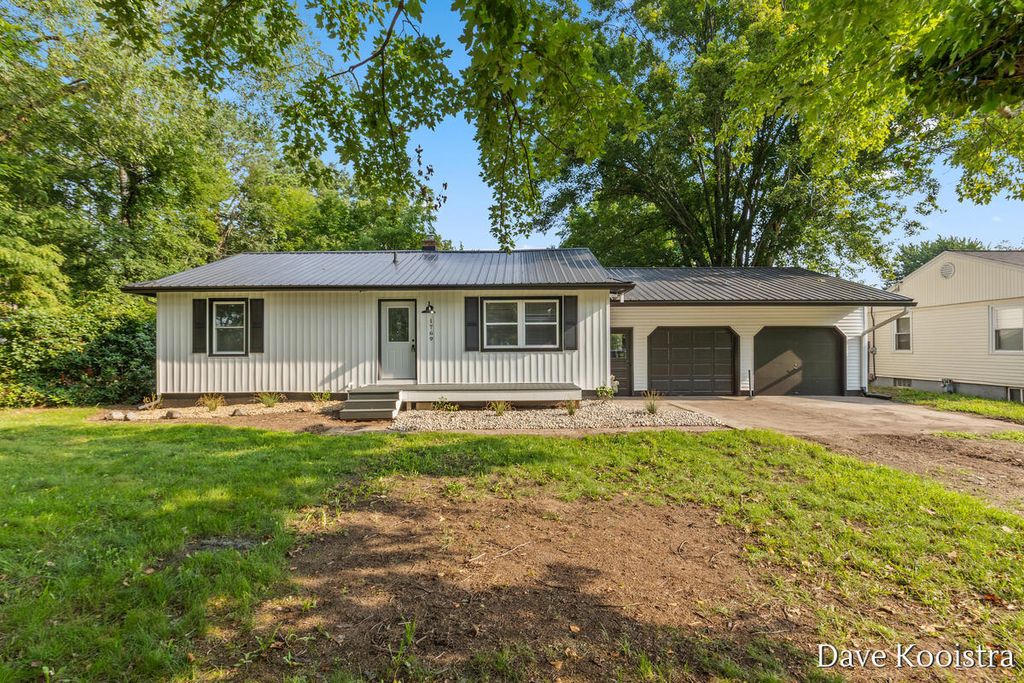 1769 Perry Street, Park township