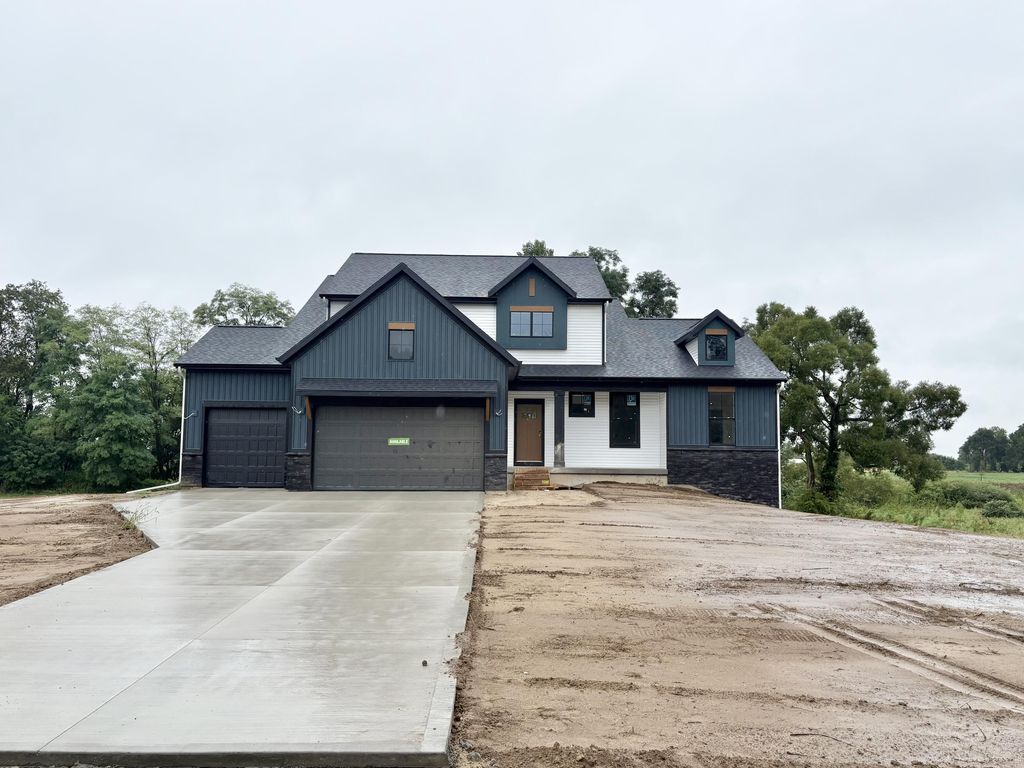 655 Sunfield Drive, Jamestown charter township