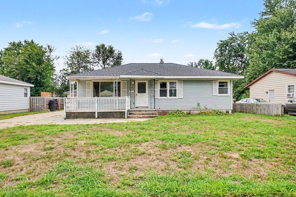 1632 Chapel Street Sw, Wyoming city