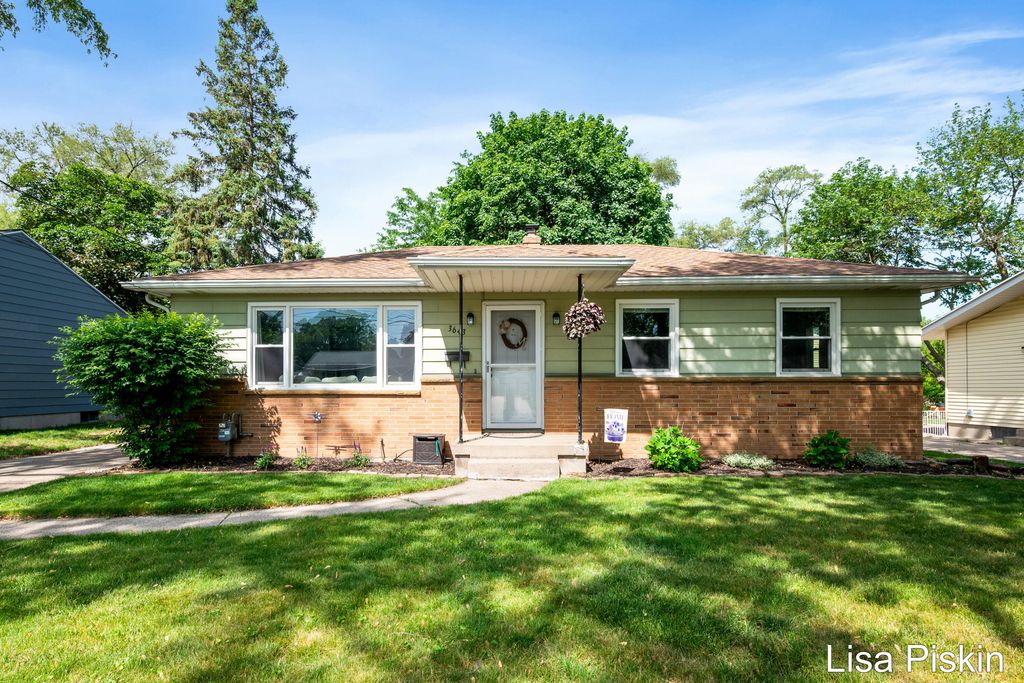 3643 Wyoming Avenue Sw, Wyoming city