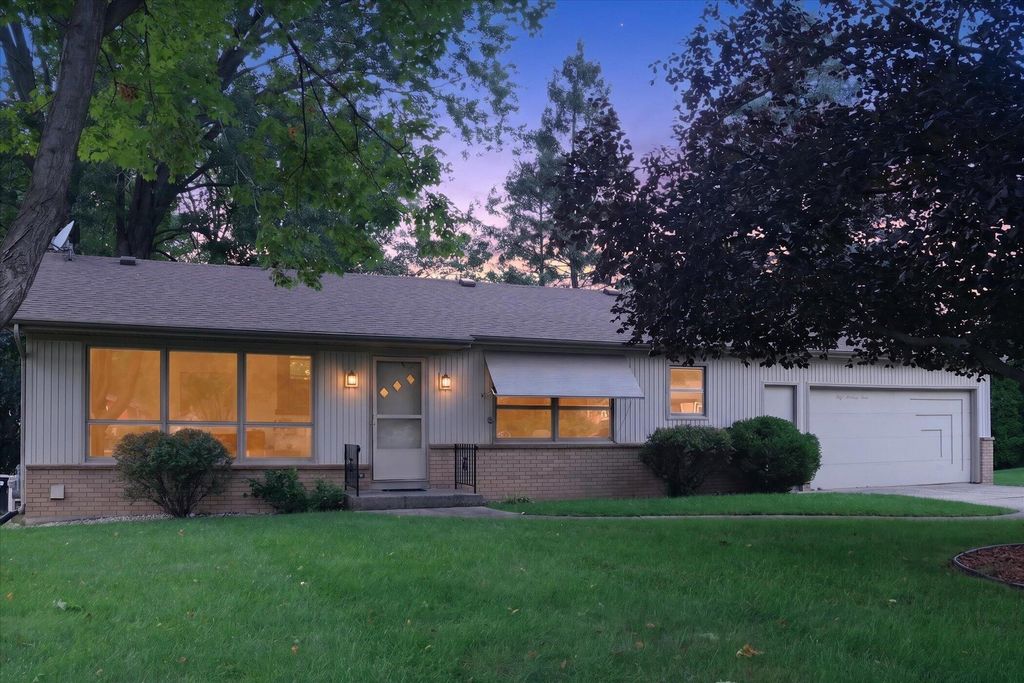 5073 Hillwood Court Se, Kentwood city