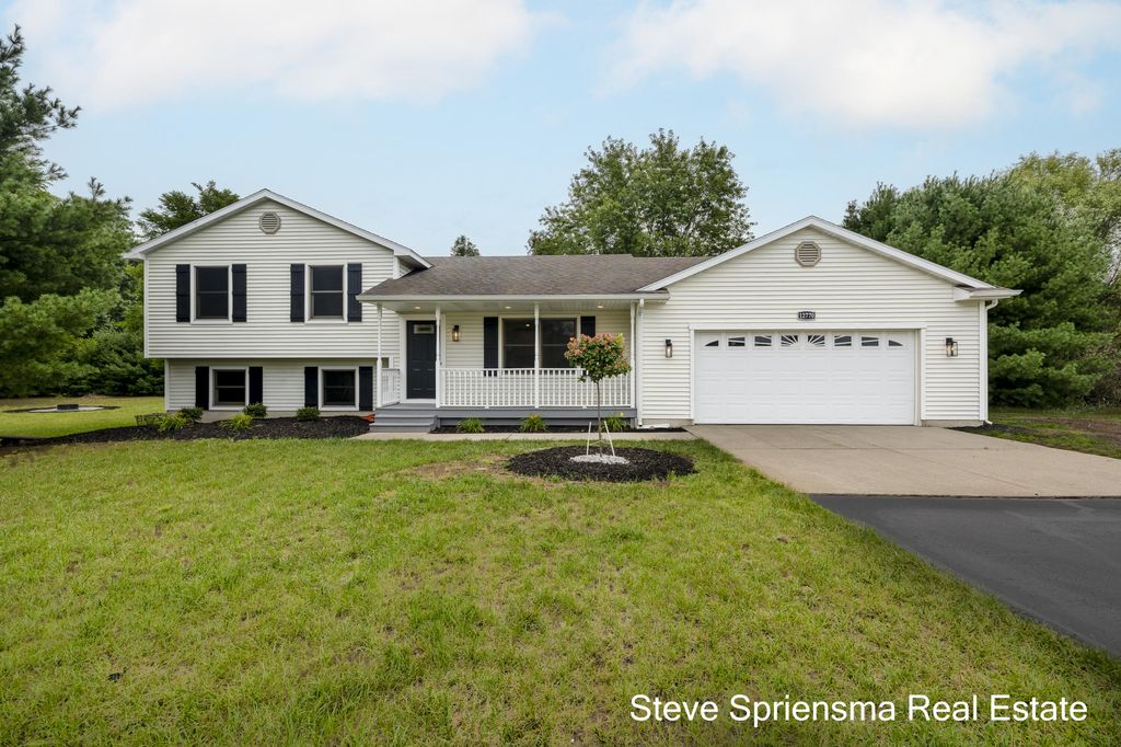 12770 Macclain Court Ne, Oakfield township