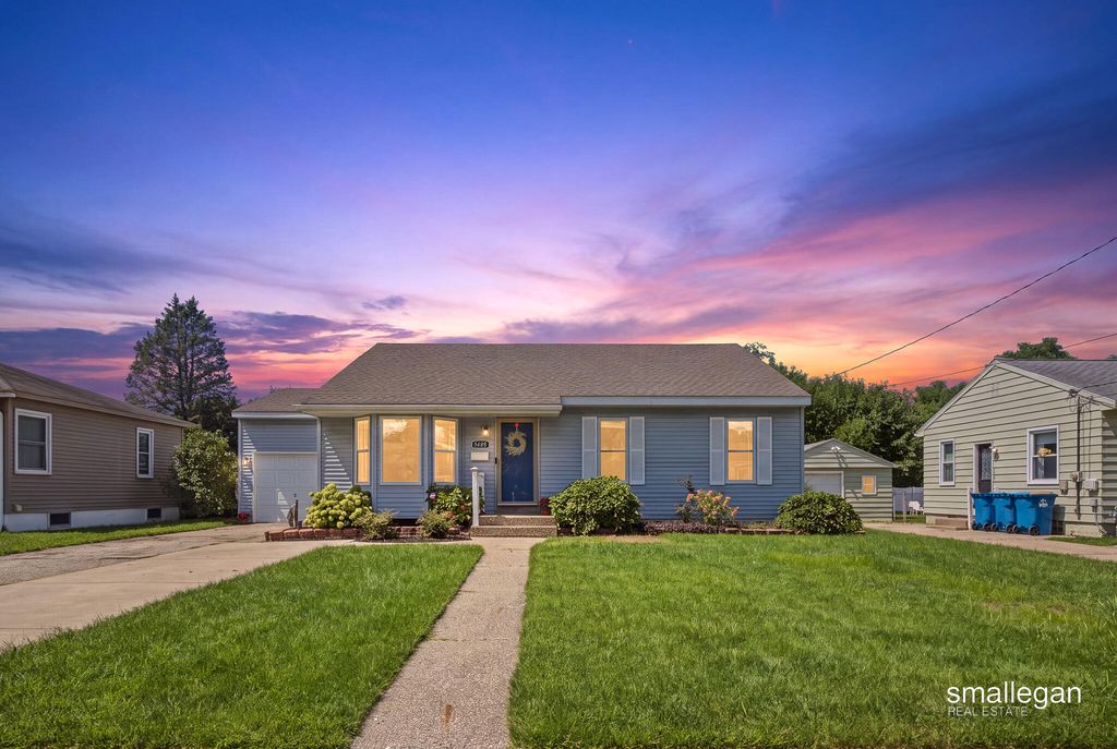 4227 Flamingo Avenue Sw, Wyoming city