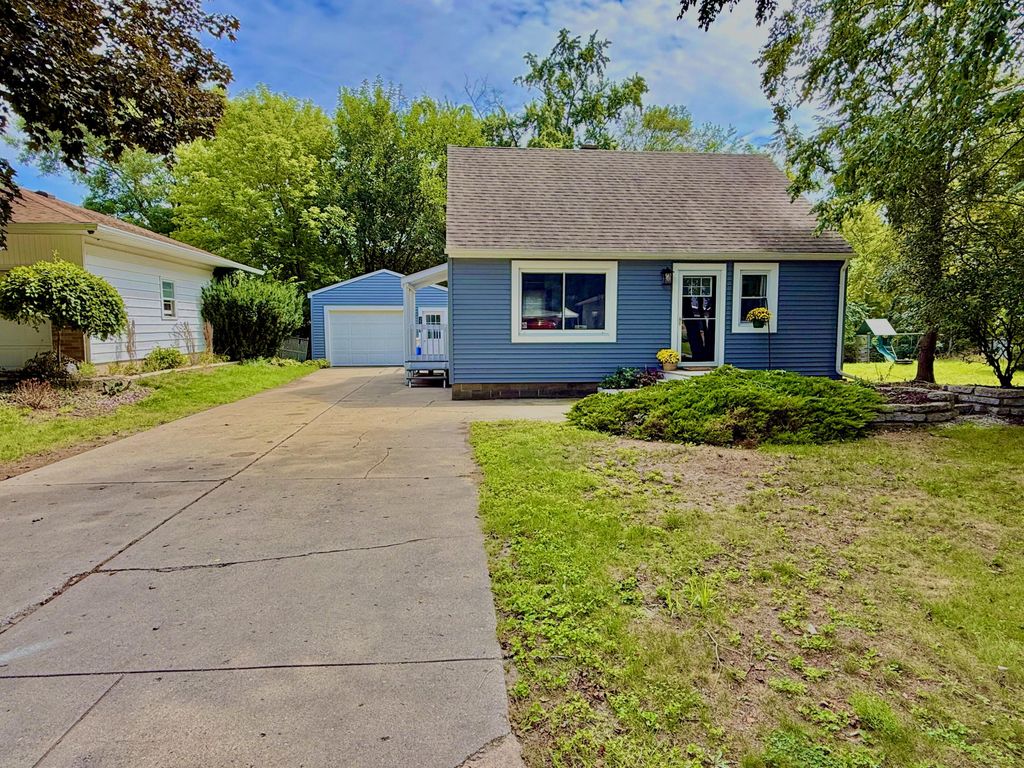 3114 Rypens Drive Nw, Grand Rapids city