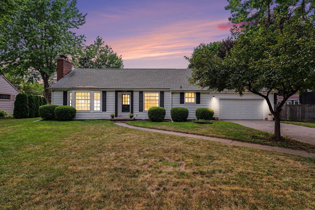 1725 Avalon Avenue, Saginaw charter township
