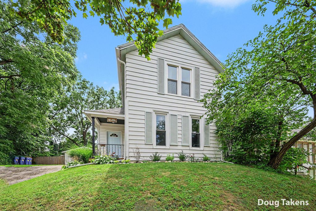 12 Travis Street Ne, Grand Rapids city