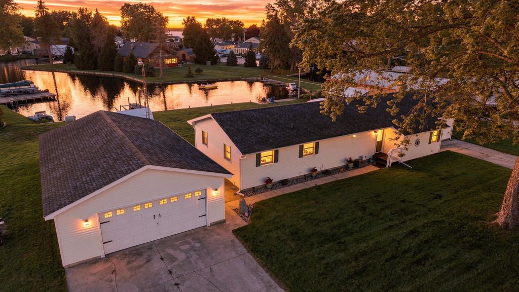 12632 Blue Lagoon Road, Orangeville township