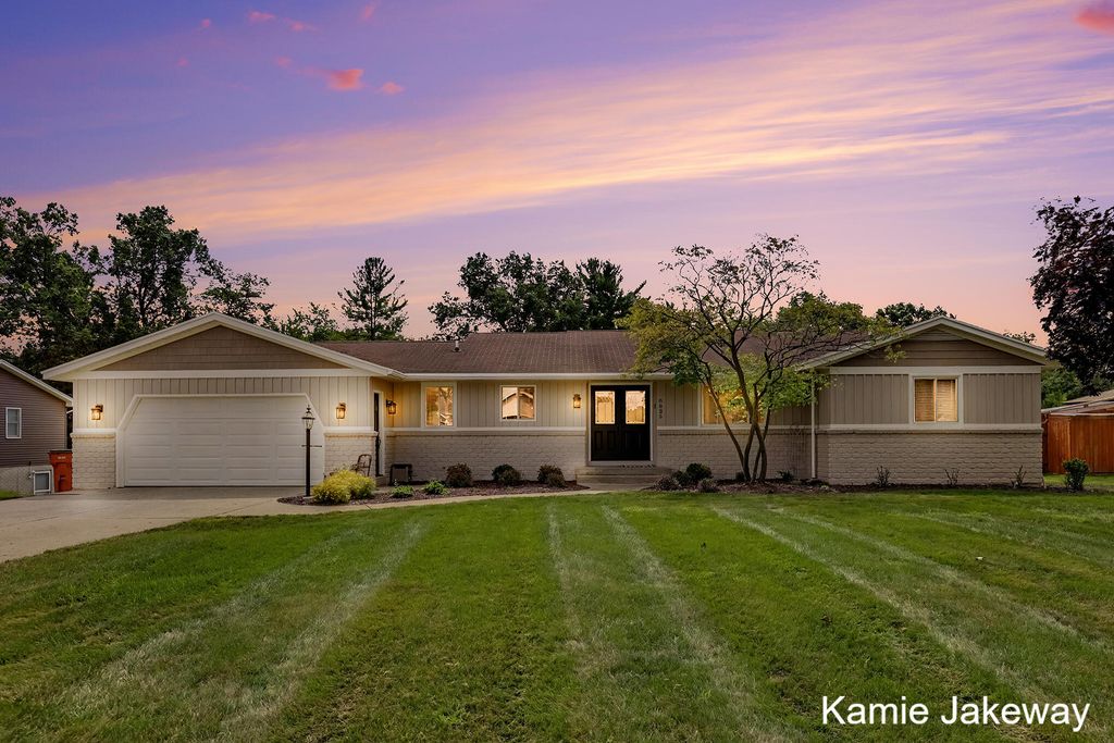 8835 Hebert Drive, Eureka township