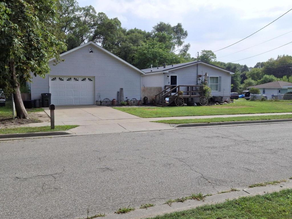 931 W Barney Avenue, Muskegon city