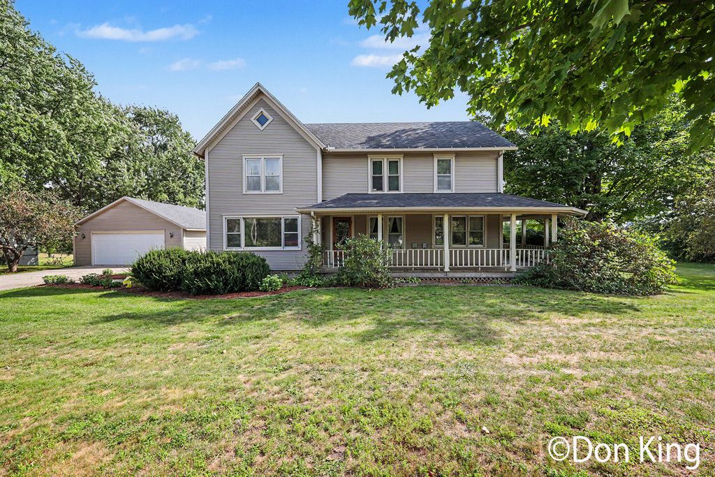 296 13 Mile Road Ne, Algoma township