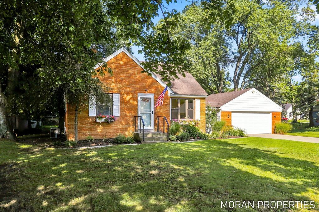 210 Hope Avenue, Holland city