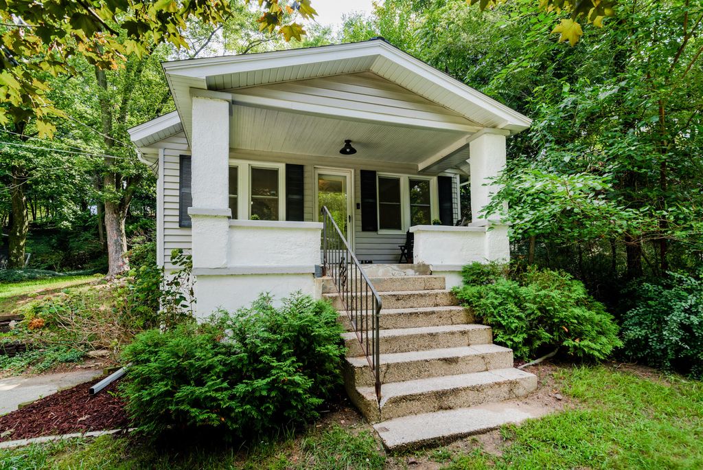 1054 Haines Street Nw, Grand Rapids city