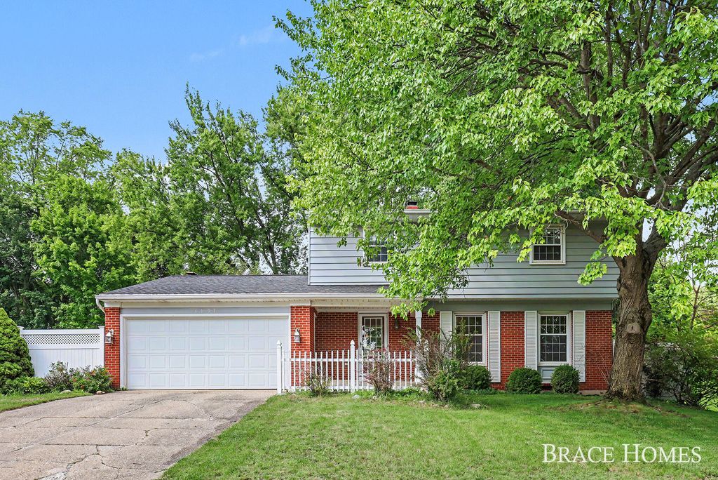 6197 Dunbarton Street Se, Ada township