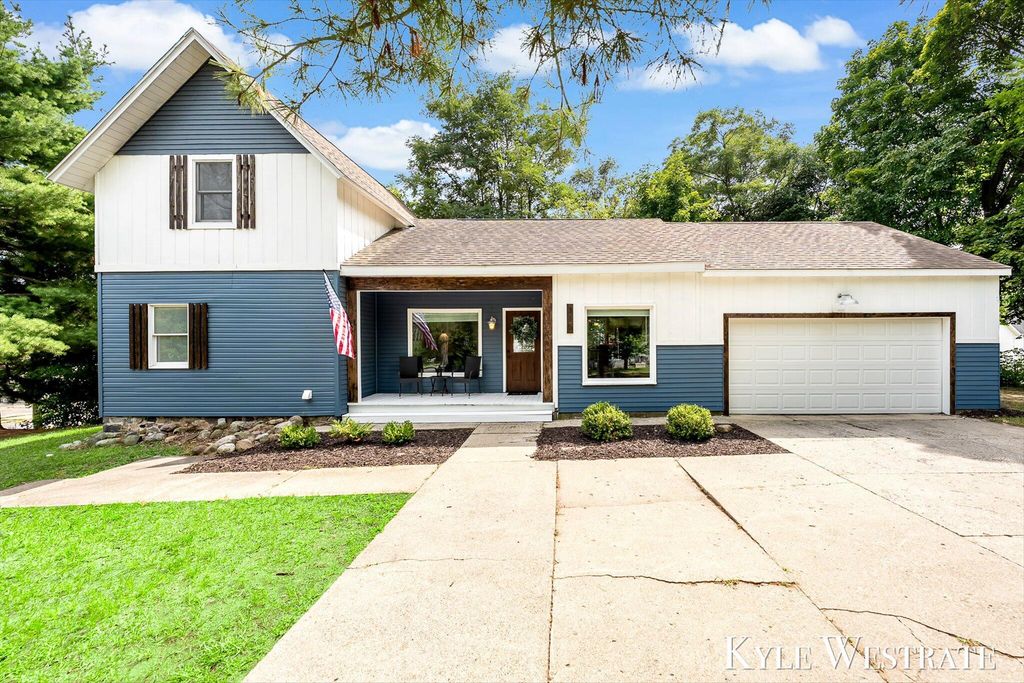 315 N Bridge Street, Belding city