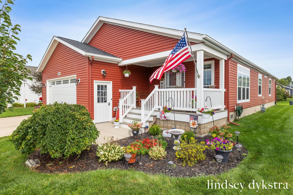 5231 Woodberry Lane, Fillmore township