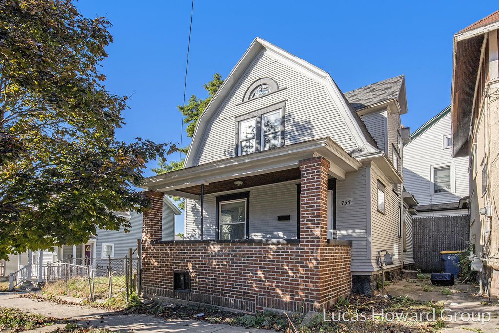 737 Dolbee Avenue Se, Grand Rapids city