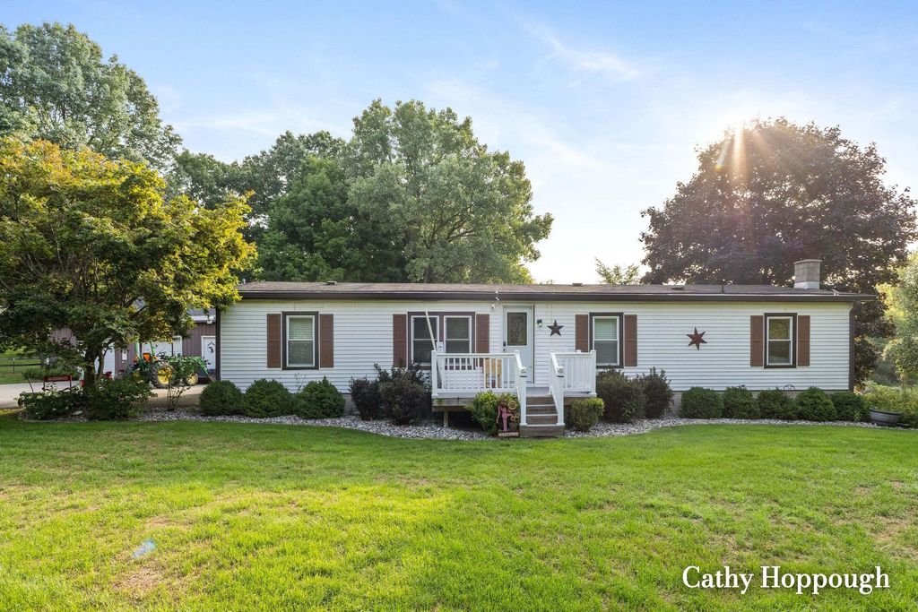 858 Kellogg Road, Ionia township