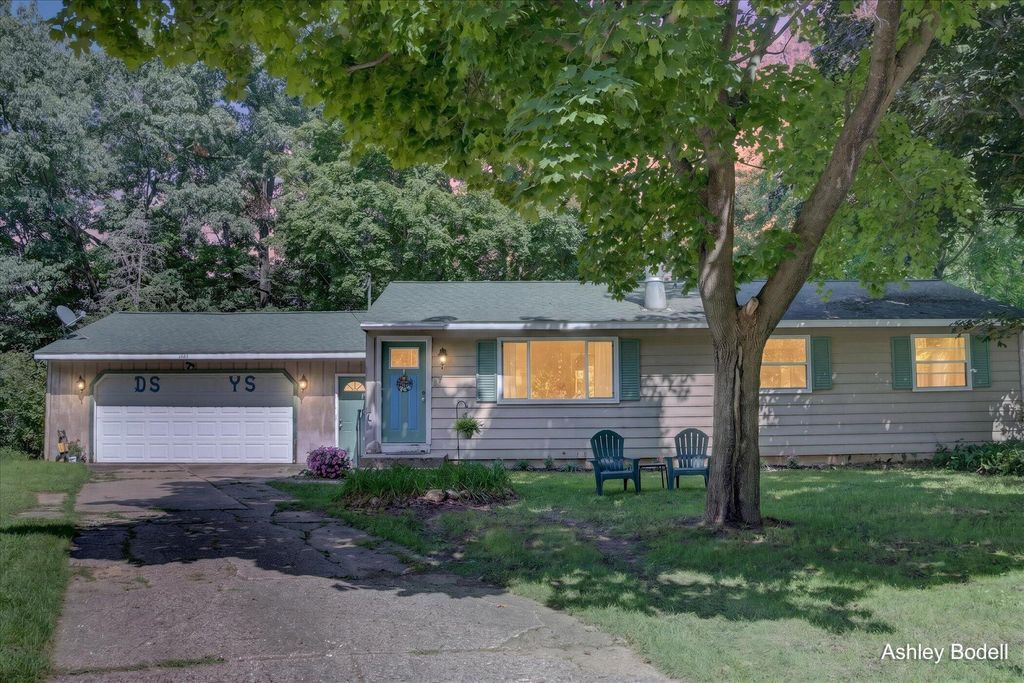 1448 Baywicke Drive Se, Lowell charter township