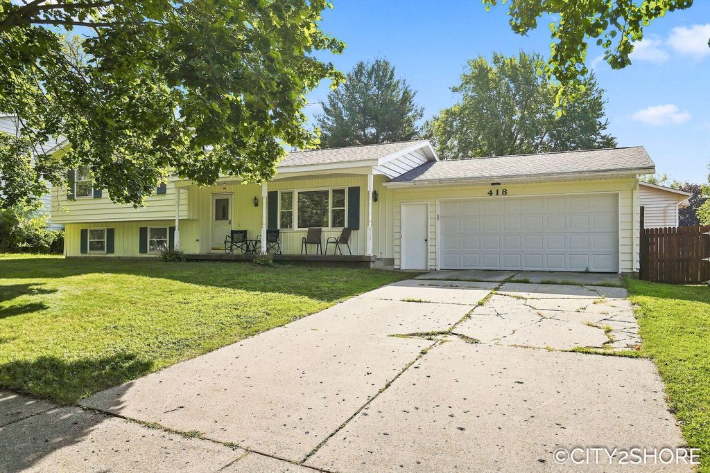 418 Harrison Street, Coopersville